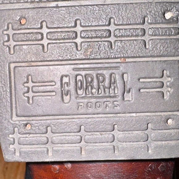 Corral Genuine Goat Skin Leather cowboy boots. GREAT EMBROIDERY Size 10 D VGUC. - Picture 12 of 14